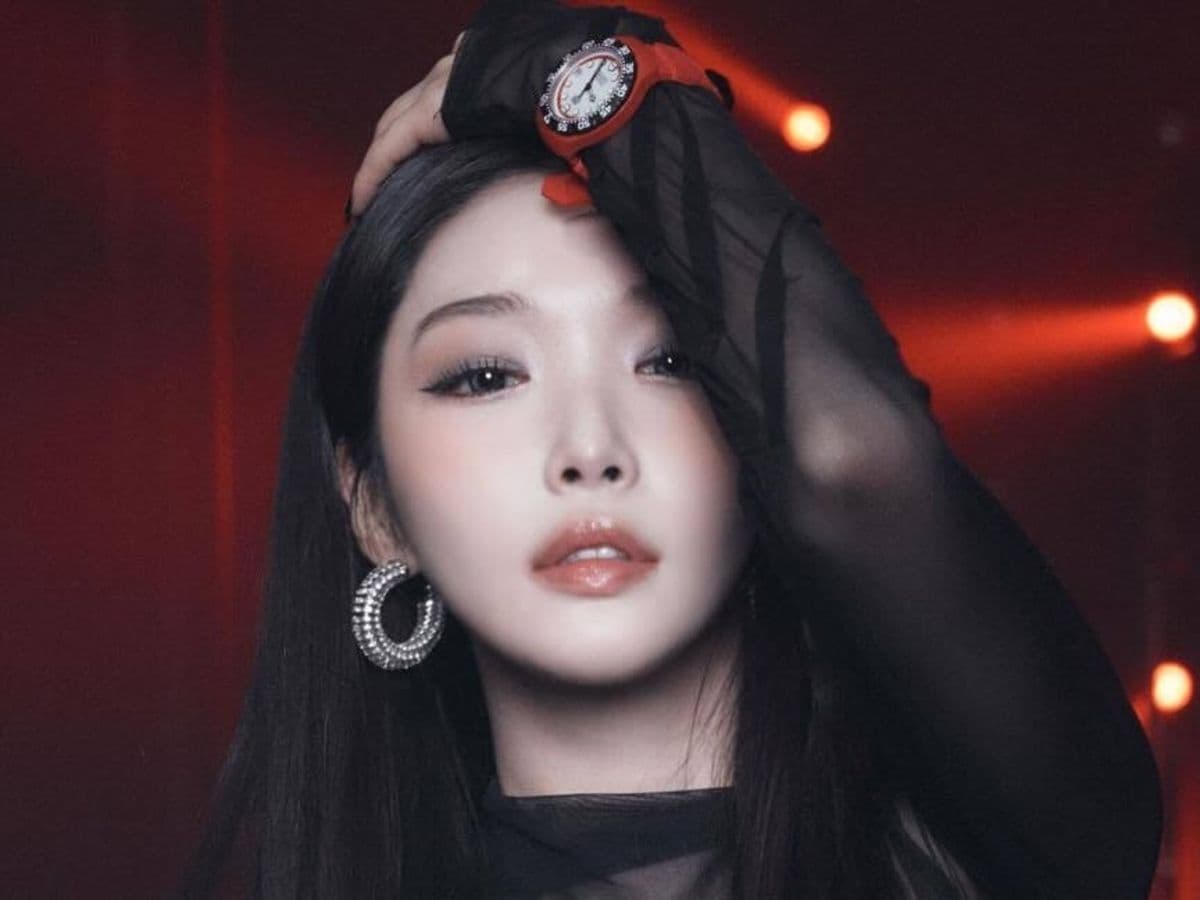 Chungha hospitalized, cancels Kyonggi Uni show; replacement artist sought