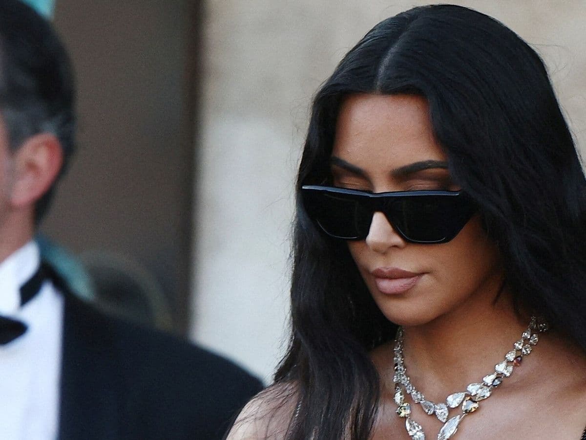 Kim Kardashian Reveals Hospital Stay; Links to Dad’s Esophageal Cancer
