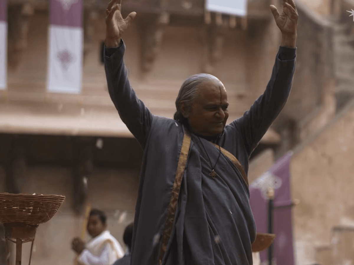 Raghubir Yadav shocks fans as villain in Hunkkaar; creators praise bold casting