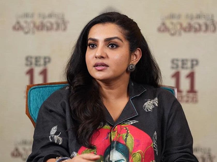 നല്ല പ്രണയങ്ങൾ ഉണ്ടായിട്ടുണ്ട്, ഒരാളുടെ കൂടെ ജീവിക്കണമെന്ന് ഉള്ളിന്റെയുള്ളിൽ തോന്നിയാലേ വിവാഹമുണ്ടാകൂ; പാർവതി തിരുവോത്ത്