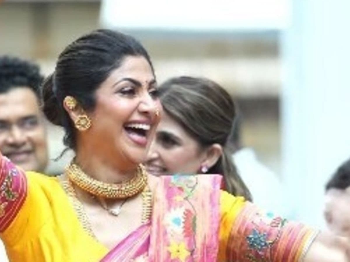 Shilpa Shetty Kundra’s viral dance bids Bappa farewell; fans copy her moves