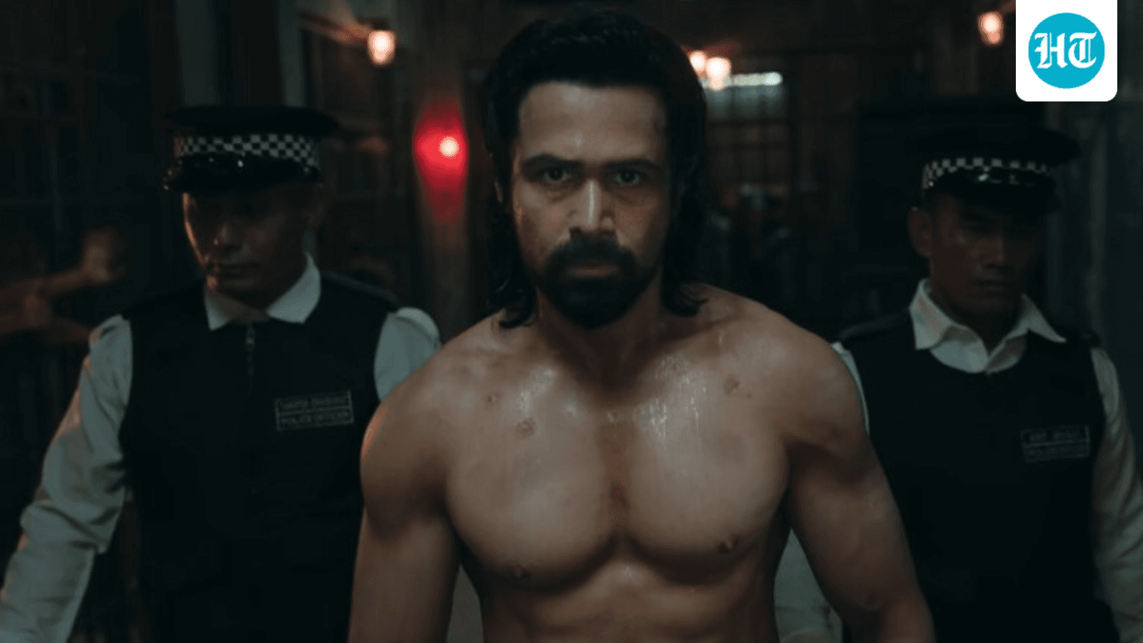 Emraan Hashmi's Awarapan 2; Roaring Response as Shivam Pandit