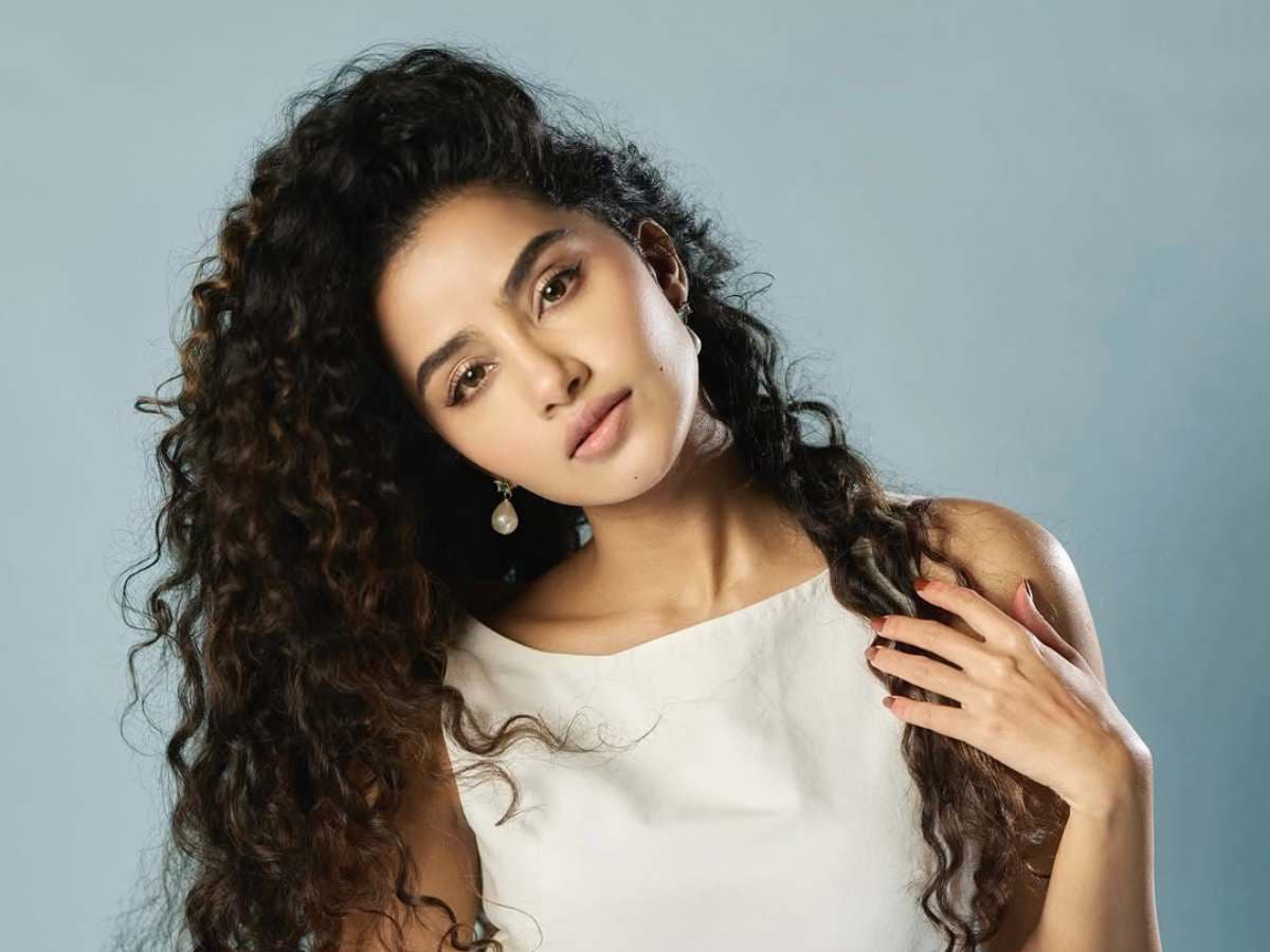 ‘എന്റെ സോഷ്യൽ മീഡിയയിൽ ഞാൻ എന്ത് പങ്കുവെക്കണമെന്ന് ഞാൻ തീരുമാനിക്കും’; അനുപമ പരമേശ്വരൻ