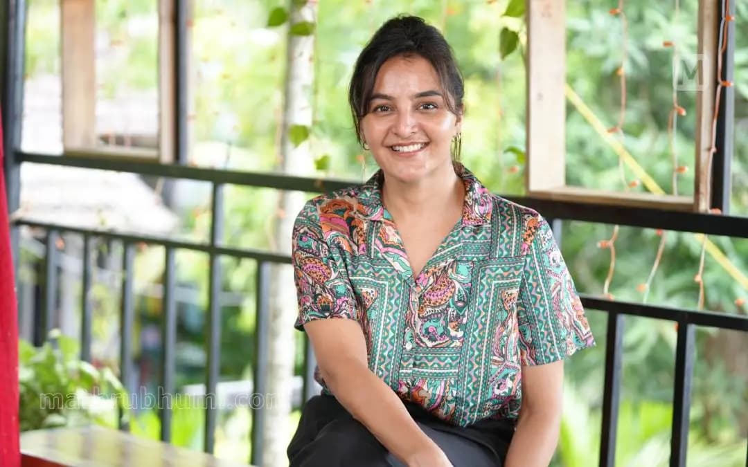 സിവിക് സെൻസ് എന്നൊരു വാക്കുണ്ട്; ചന്തുവിന്റെ ദൃശ്യങ്ങൾ കണ്ടത് സങ്കടത്തോടെ: മഞ്ജു വാരിയർ
