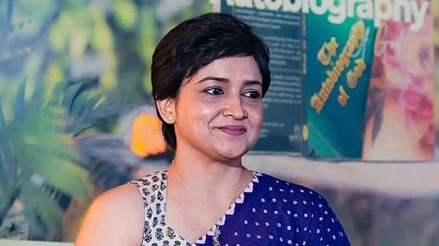 ‘എന്റെ മാതൃഭാഷ ഇംഗ്ലീഷാണ്’; മലയാളം വായിക്കാനോ എഴുതാനോ അറിയില്ലെന്ന് ലെന