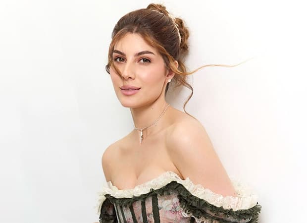 Elnaaz Norouzi Focuses on Hollywood Film; Rules Out Bigg Boss 20
